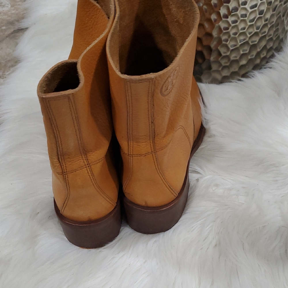 Tory Burch Seina  Tan Leather  Boots - Picture 3 of 16